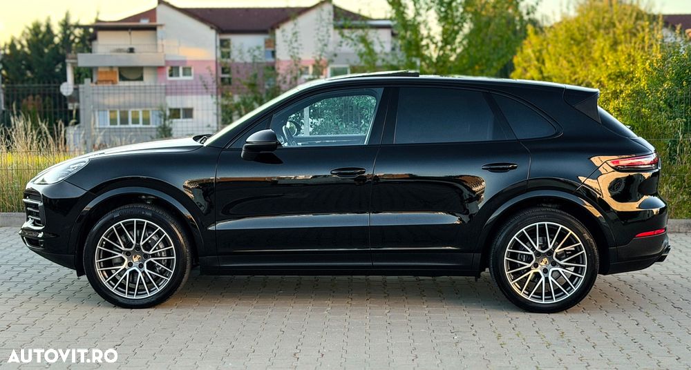 Porsche Cayenne Standard - 9