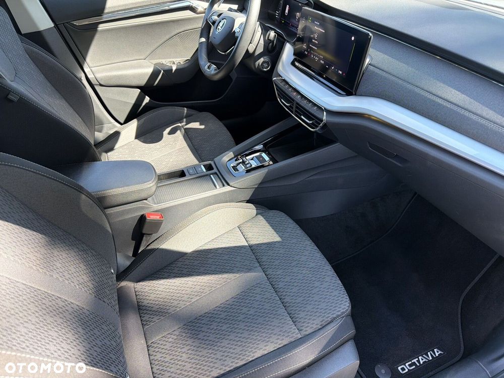 Skoda Octavia 2.0 TDI Style DSG - 37
