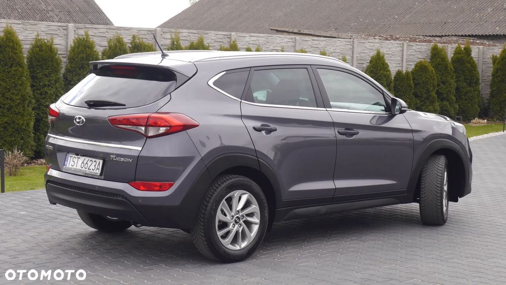 Hyundai Tucson blue 1.7 CRDi 2WD Intro Edition - 21