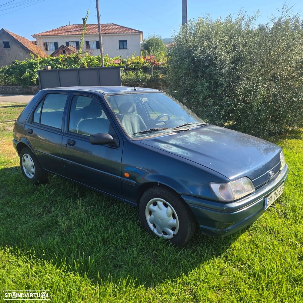 Ford Fiesta 1.1i Newport - 1