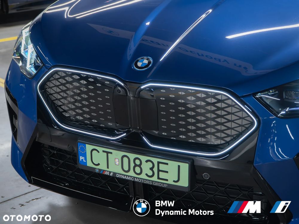 BMW iX2 eDrive20 - 9