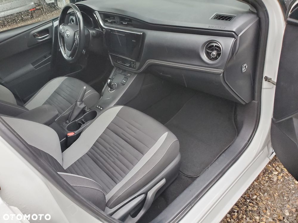 Toyota Auris 1.8 HSD Luna - 7