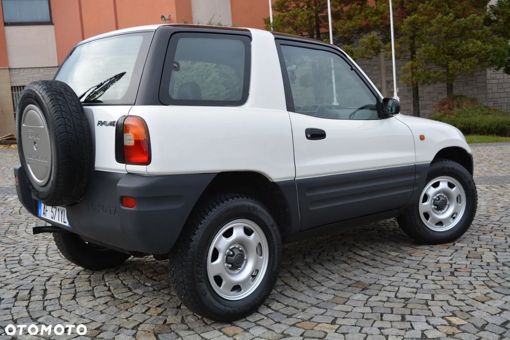 Toyota RAV4 2.0 Special - 36