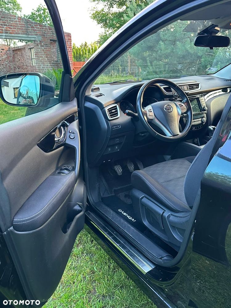 Nissan Qashqai 1.2 DIG-T N-Connecta EU6 - 2