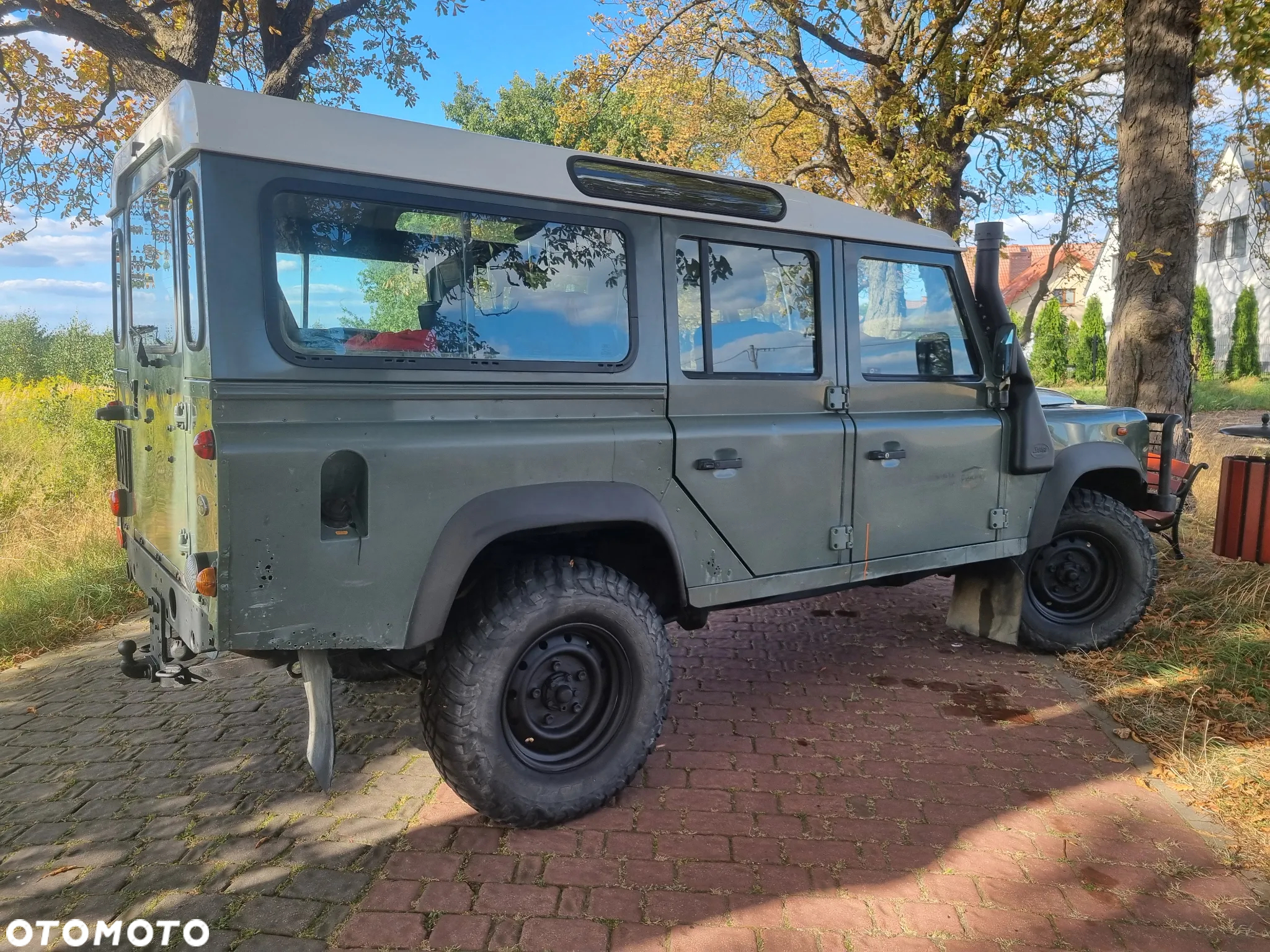Land Rover Defender - 18