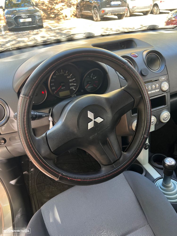 Mitsubishi Colt 1.1 Base - 23