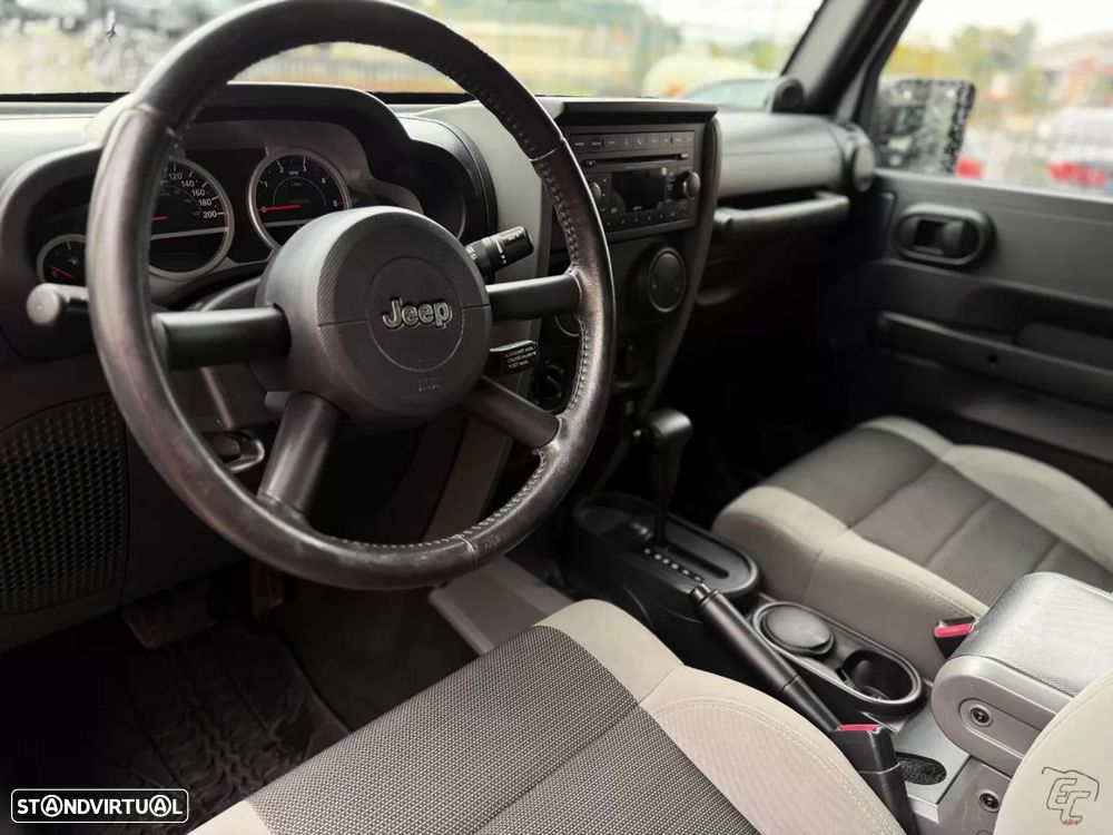 Jeep Wrangler 2.8 CRD ATX Sport - 9