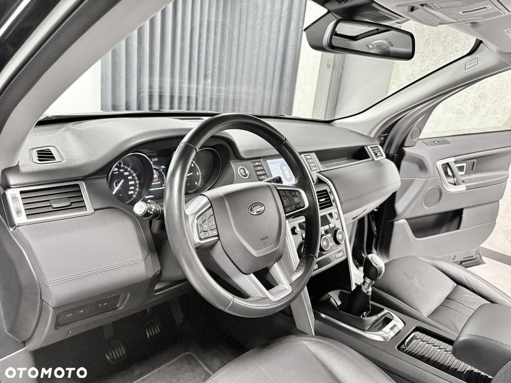 Land Rover Discovery Sport 2.0 TD4 HSE Luxury - 32