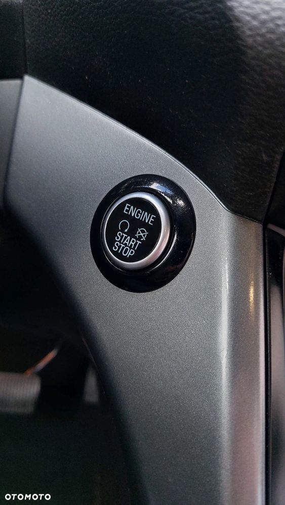 Ford Kuga 2.0 TDCi FWD Edition - 32