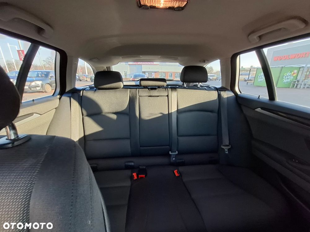 BMW Seria 5 525d - 13