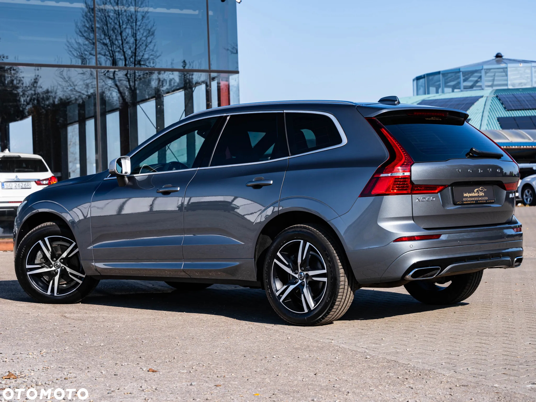 Volvo XC 60 D4 R-Design - 11