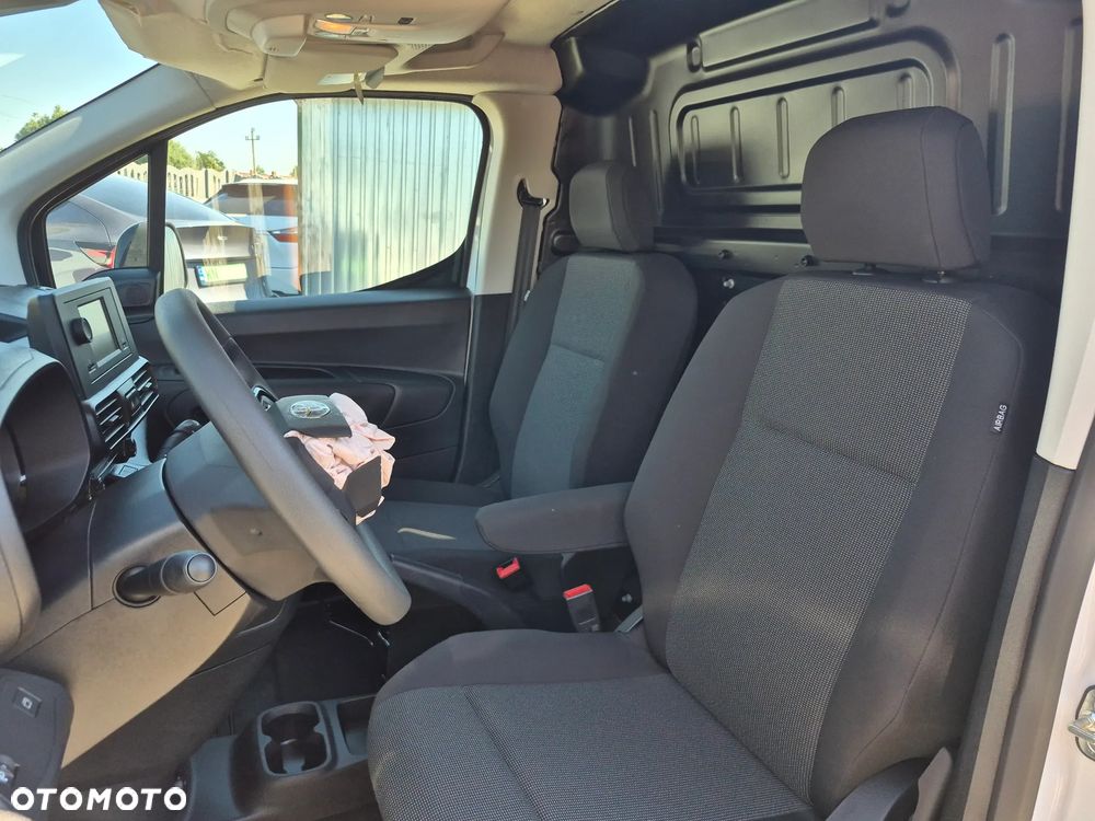 Toyota Proace City - 10