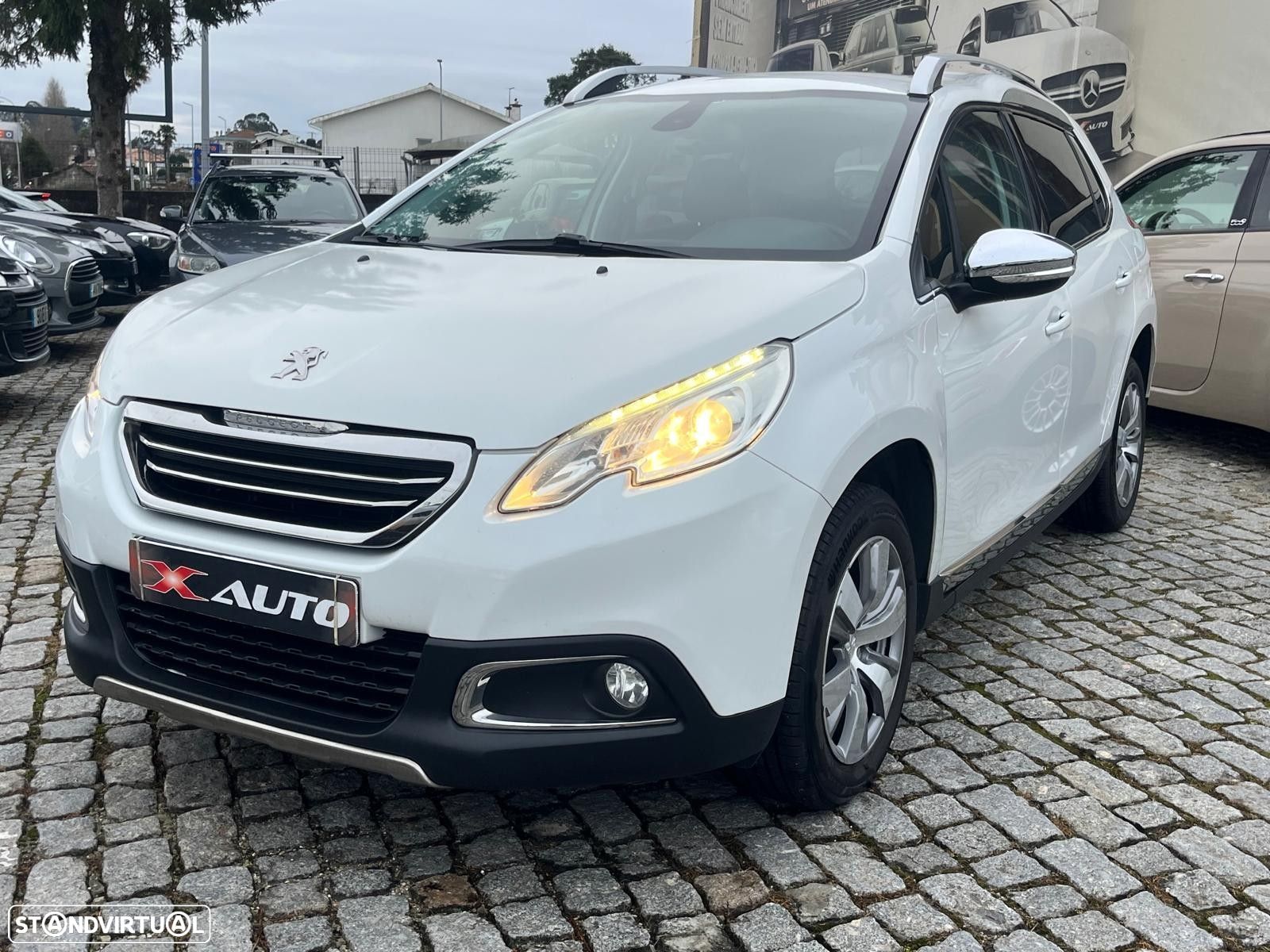 Peugeot 2008 1.6 e-HDi Allure - 1