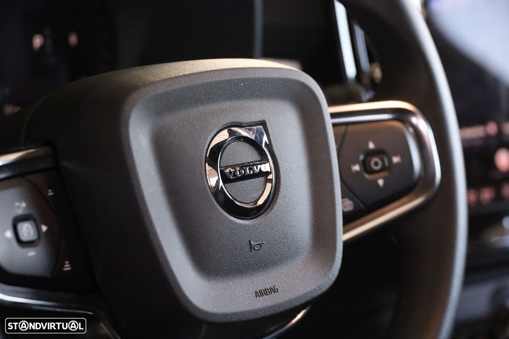 Volvo XC 40 2.0 B3 Plus Dark - 15