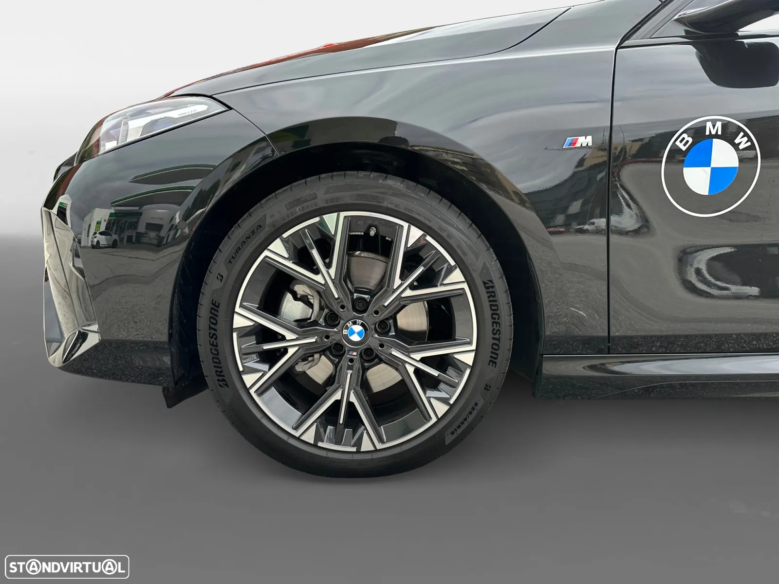 BMW 118 d Pack Desportivo M - 16
