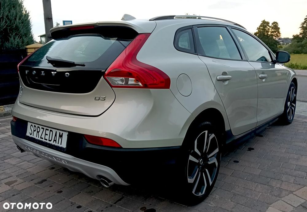 Volvo V40 Cross Country D3 Drive-E SCR Momentum - 7