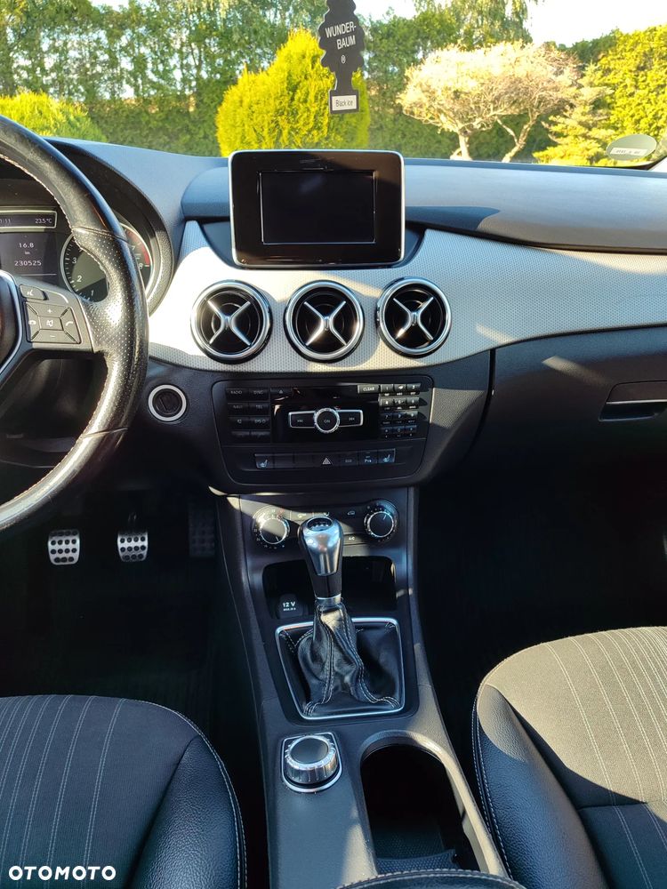 Mercedes-Benz Klasa B 180 - 11