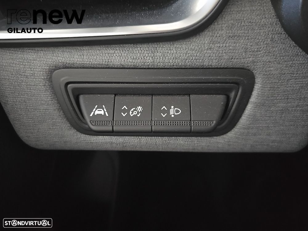 Renault Clio 1.0 TCe Evolution Bi-Fuel - 26