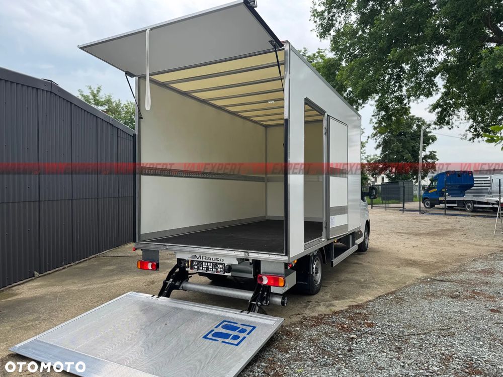 Renault MASTER Nowy Kontener + Winda 750KG - 18