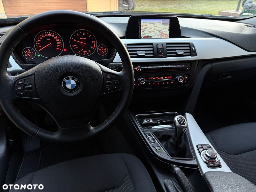 BMW Seria 3 320d - 7