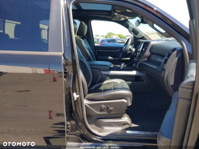 RAM 1500 5.7 Crew Cab Shortbed Laramie Black - 5