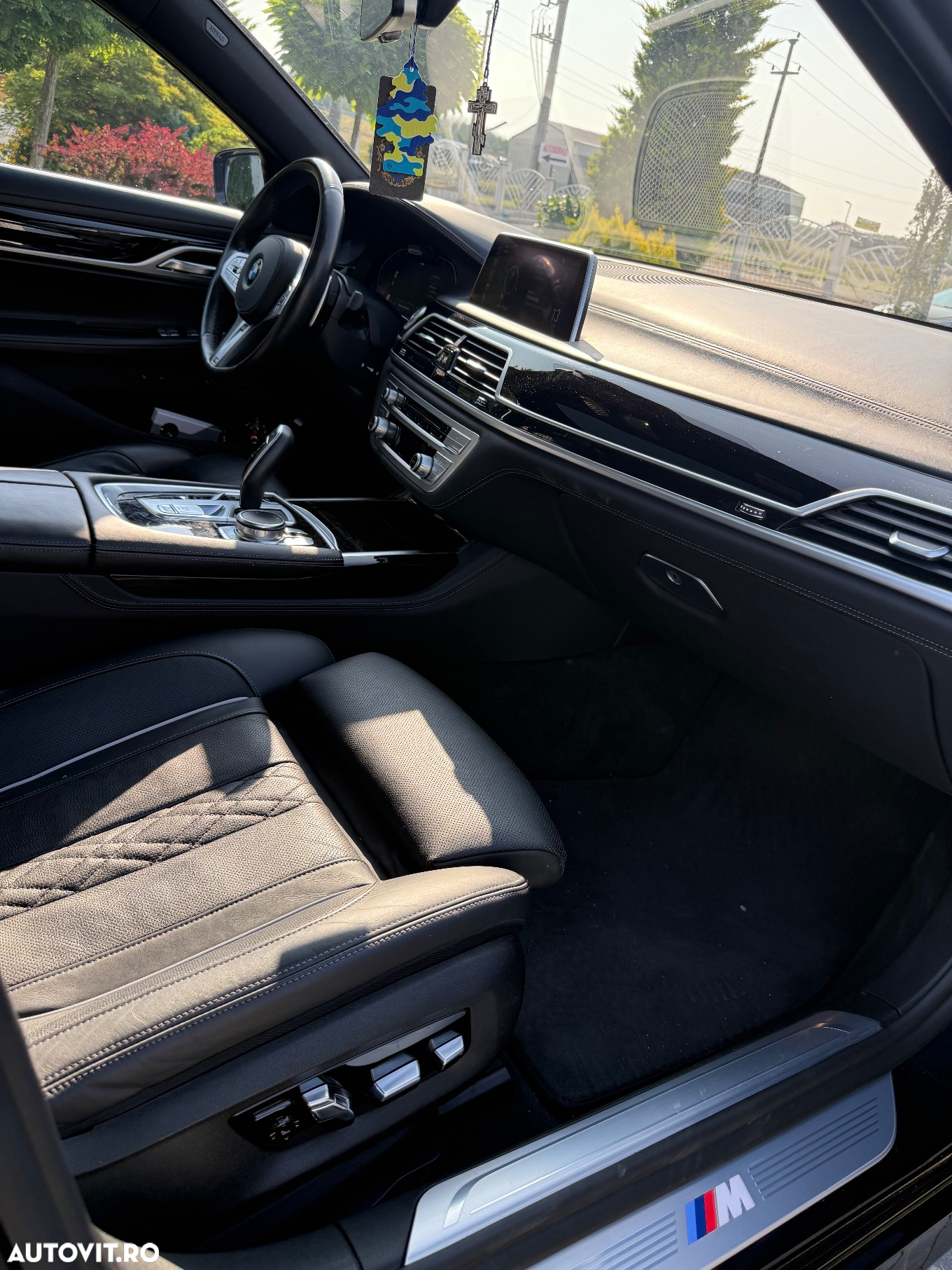 BMW Seria 7 740d xDrive - 22