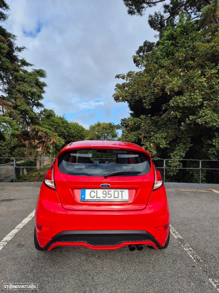 Ford Fiesta 1.6 T ST - 2
