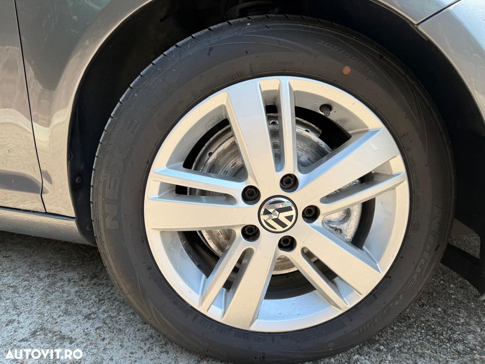 Volkswagen Golf 2.0 TDI DPF BlueMotion Technology MATCH - 27