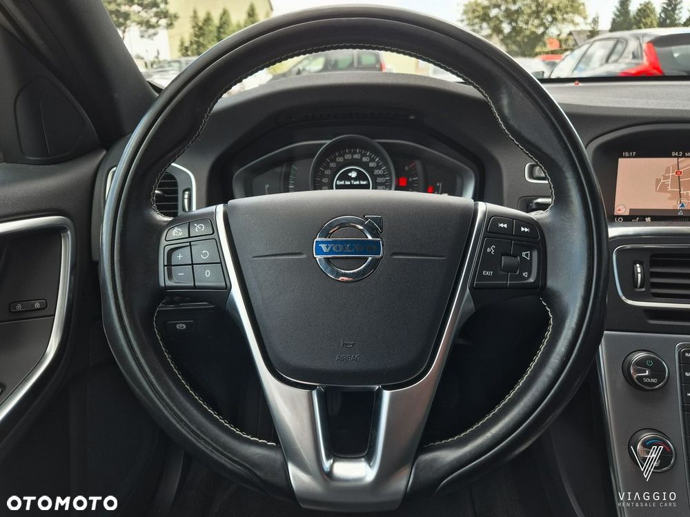 Volvo V60 D3 Momentum - 11
