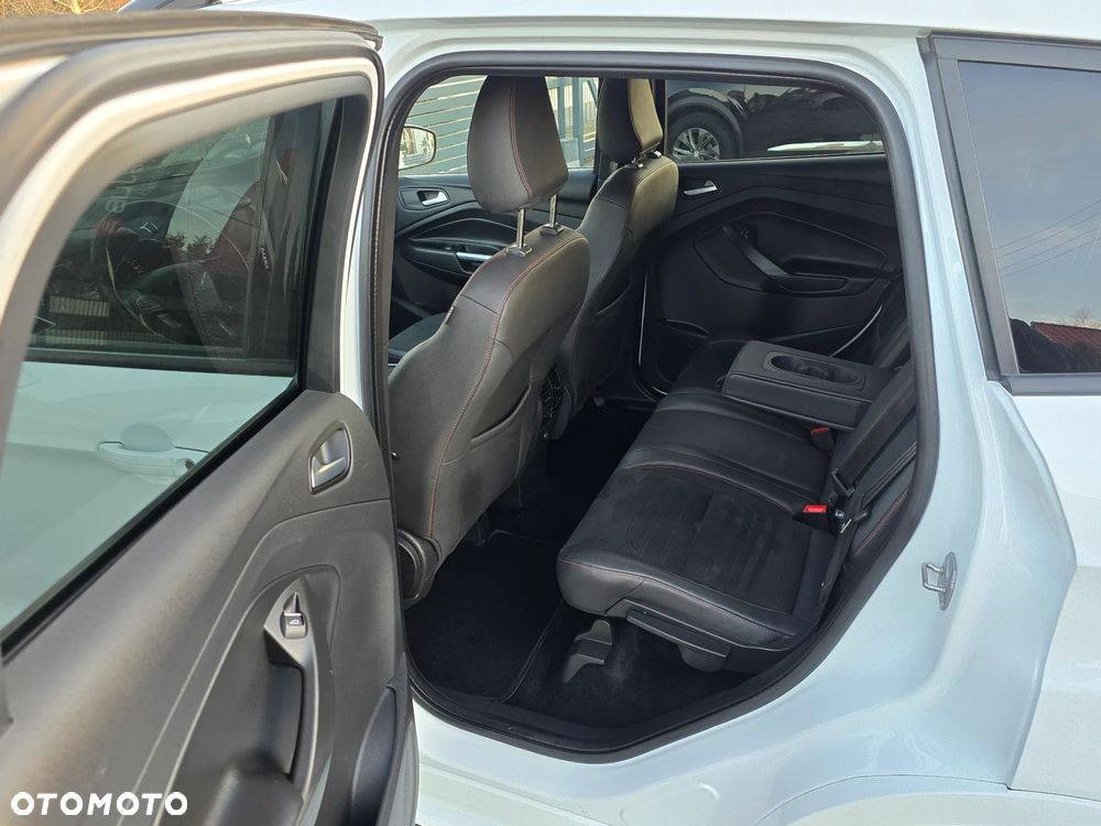 Ford Kuga 1.5 EcoBoost 2x4 ST-Line - 7