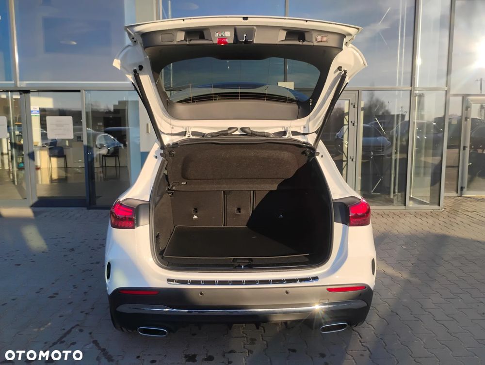 Mercedes-Benz GLA 200 AMG Line - 13