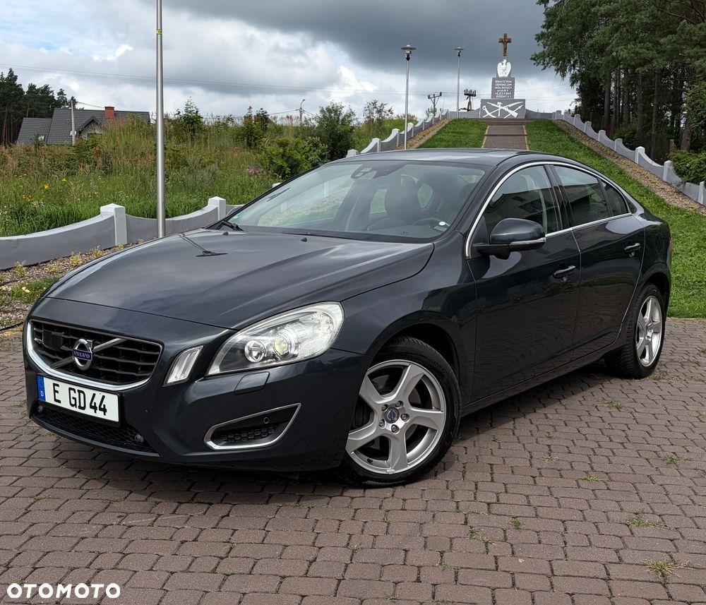 Volvo S60 D5 Summum - 4