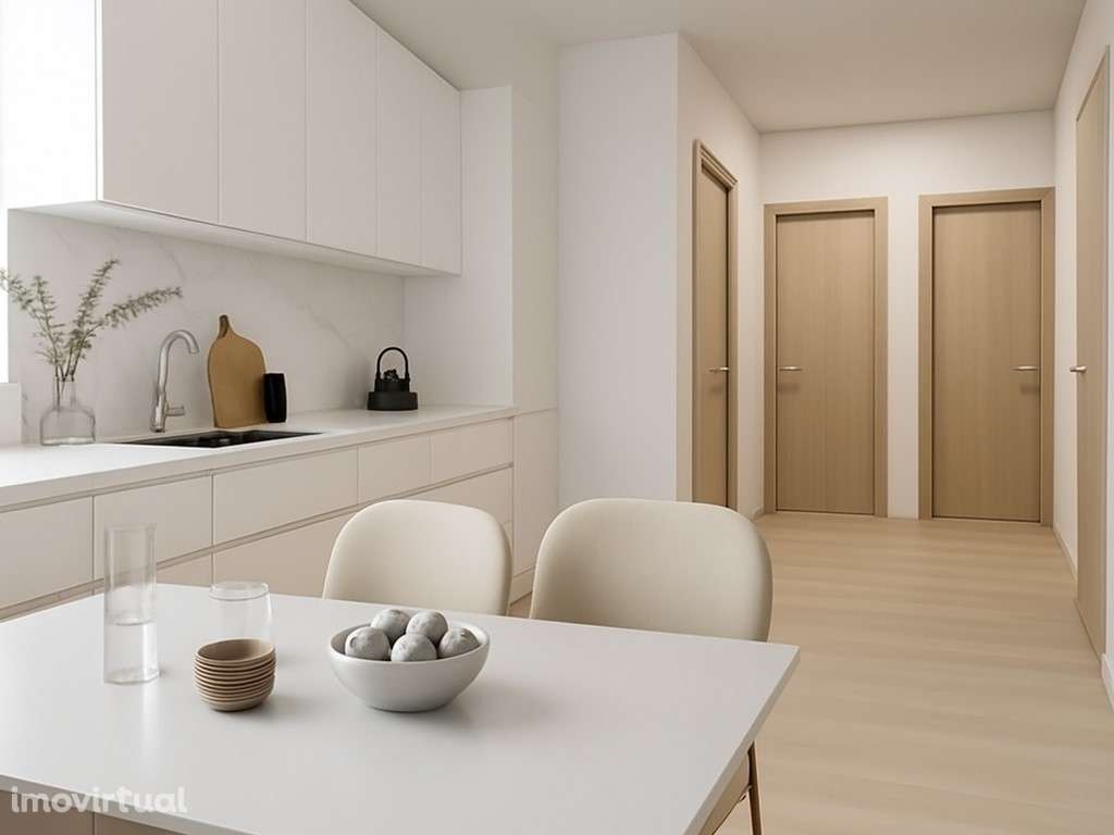 A 550 metros da praia, T2+1 totalmente renovado e pronto a habitar! - Grande imagem: 3/7