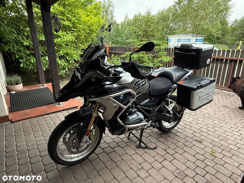 BMW R - 1