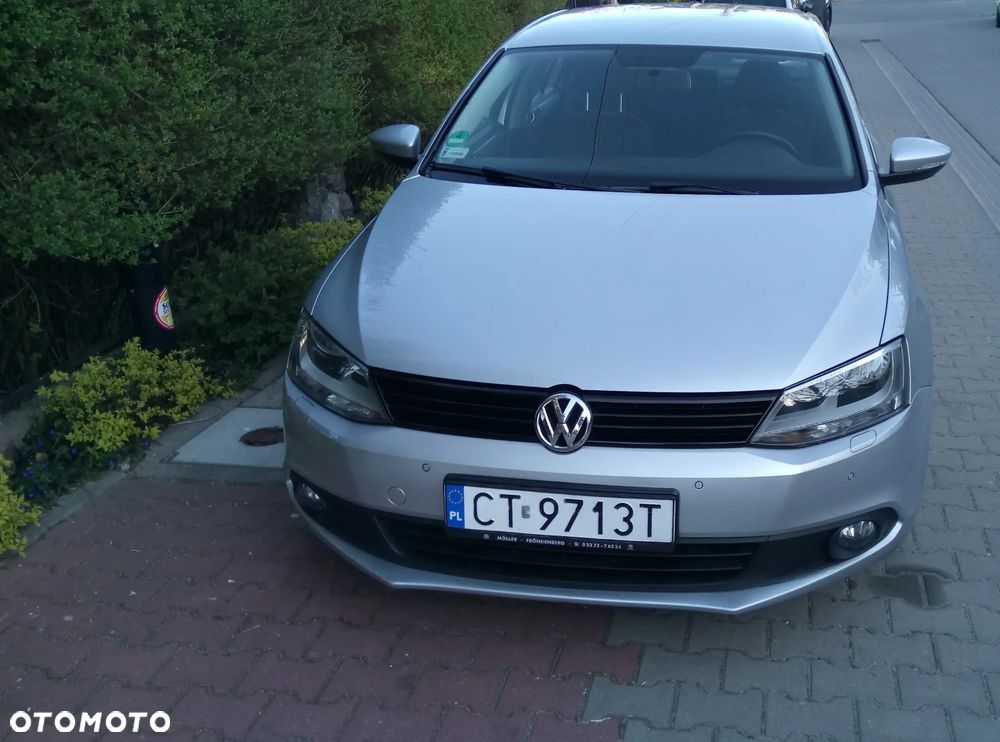 Volkswagen Jetta 1.6 TDI BMT Trendline - 9