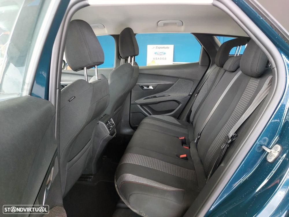 Peugeot 3008 1.5 BlueHDi Active Pack — fotografia 15