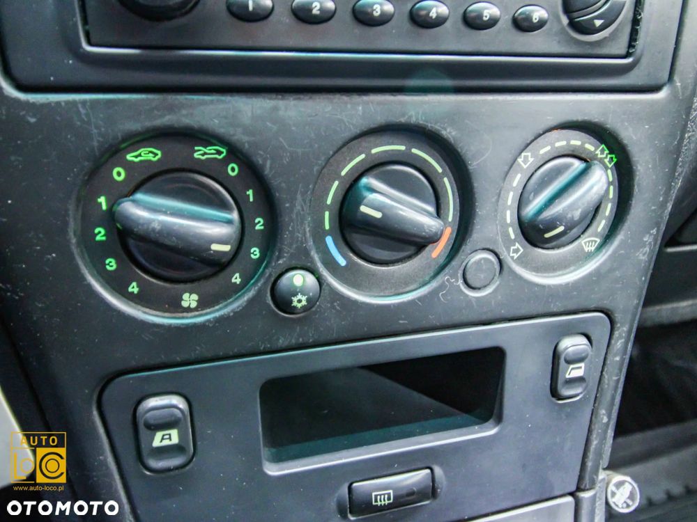 Citroën Xsara 1.6i SX - 15
