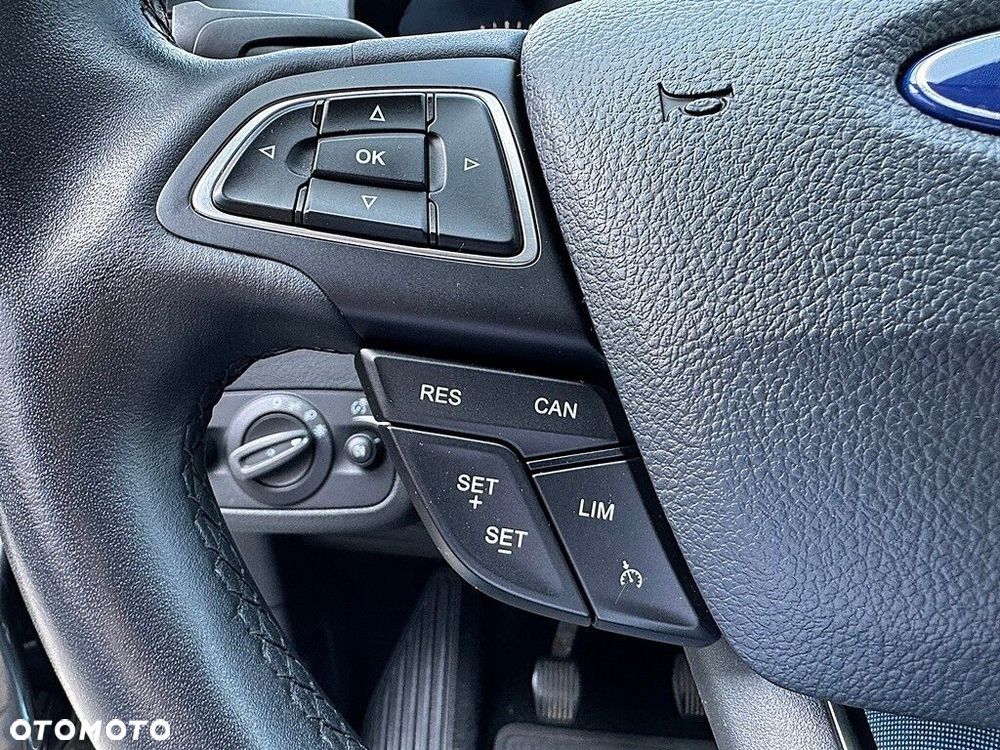 Ford Kuga - 20