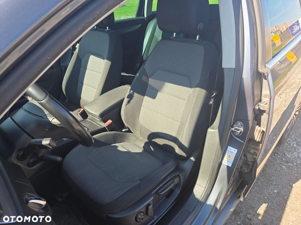 Volkswagen Passat 1.6 TDI DPF BlueMotion Technology Highline - 9