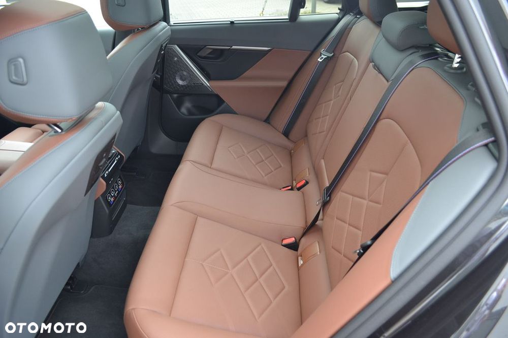 BMW Seria 5 540d xDrive mHEV M Sport - 18