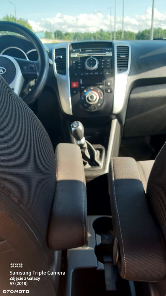 Kia Venga - 4
