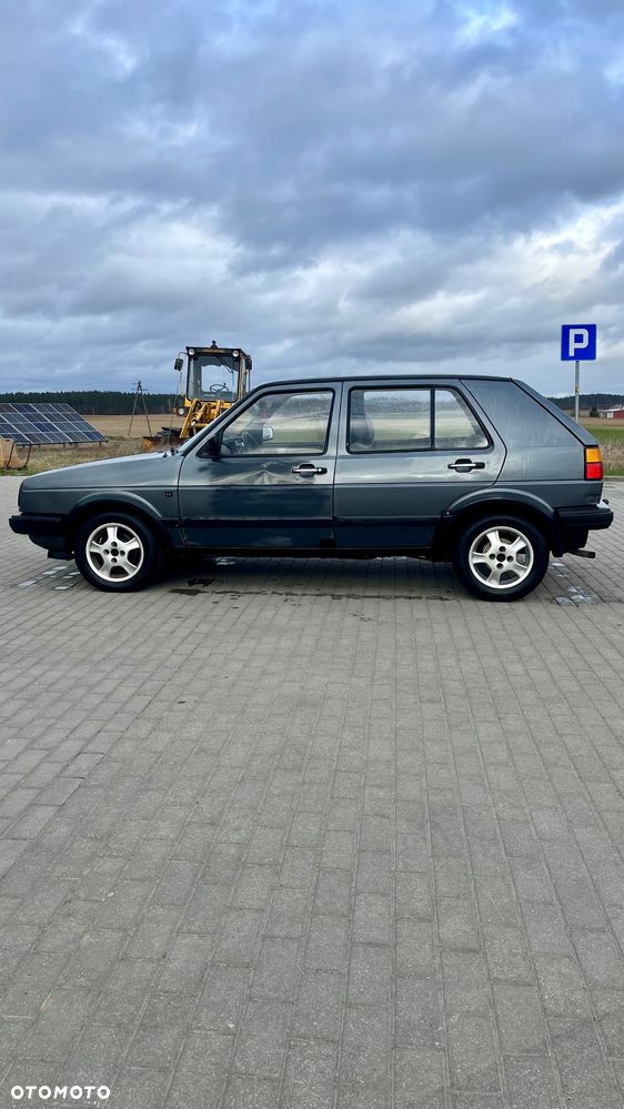 Volkswagen Golf 1.3 - 7