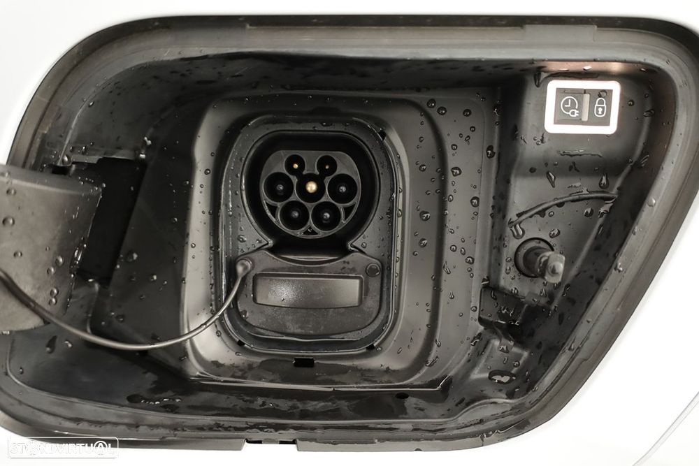 Peugeot e-2008 54 kWh Allure - 7