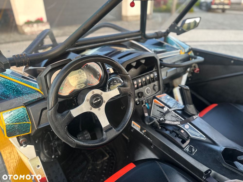 Can-Am Maverick - 8