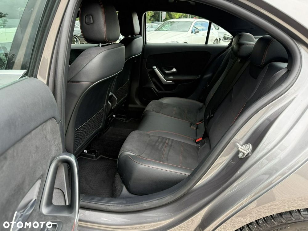 Mercedes-Benz Klasa A 200 7G-DCT Edition AMG Line - 19