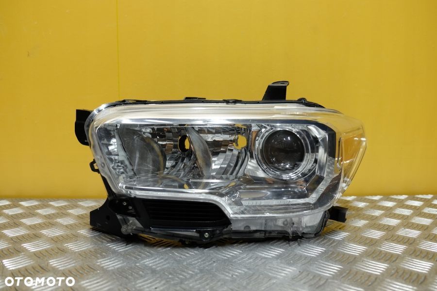 TOYOTA TACOMA 2016- REFLEKTOR LAMPA ZWYKŁA SOCZEWKOWA BEZ LED JASNA L USA - 1