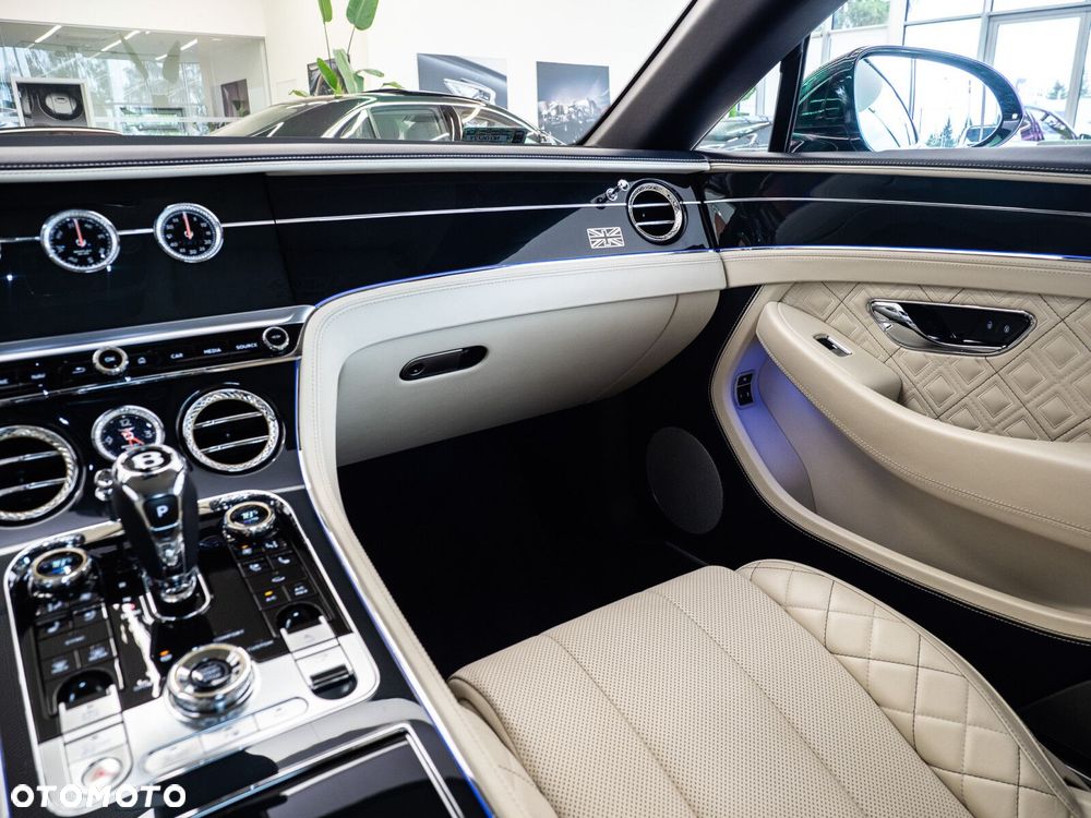 Bentley Continental GT - 15