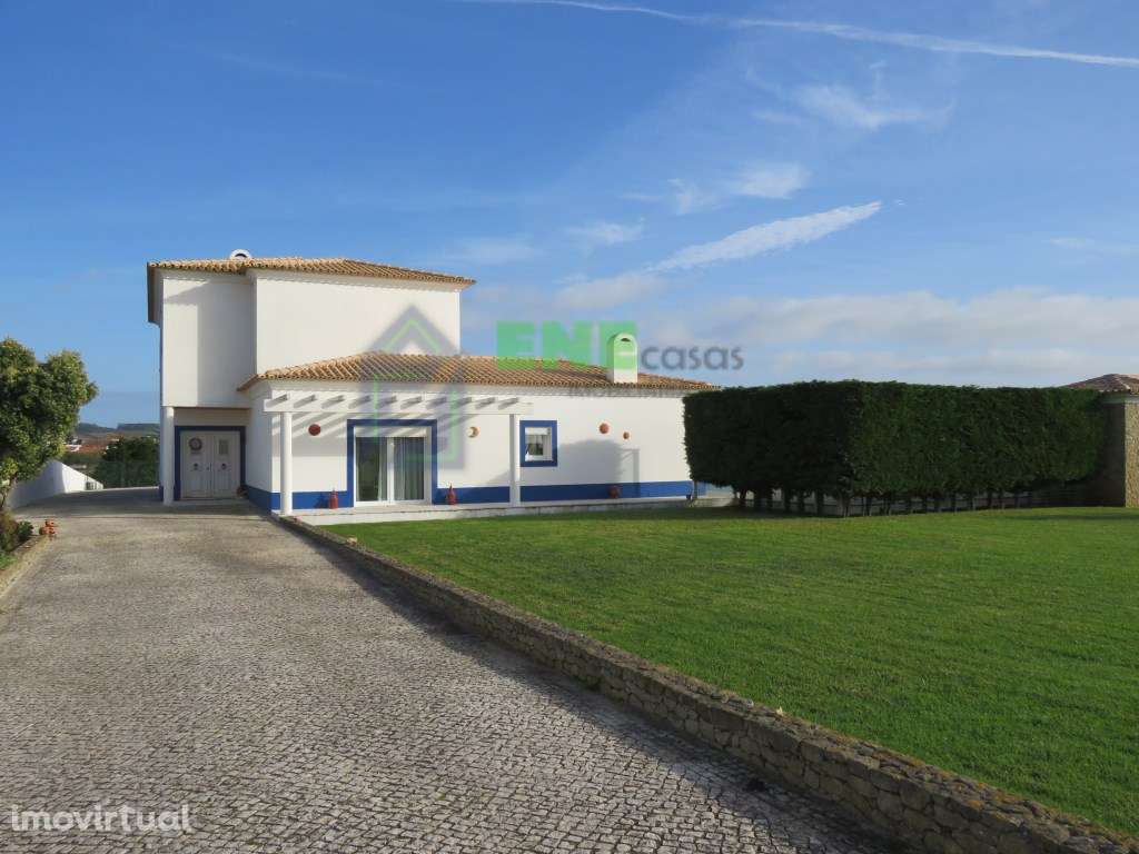 Moradia T5 Isolada em Barril - Grande imagem: 3/37