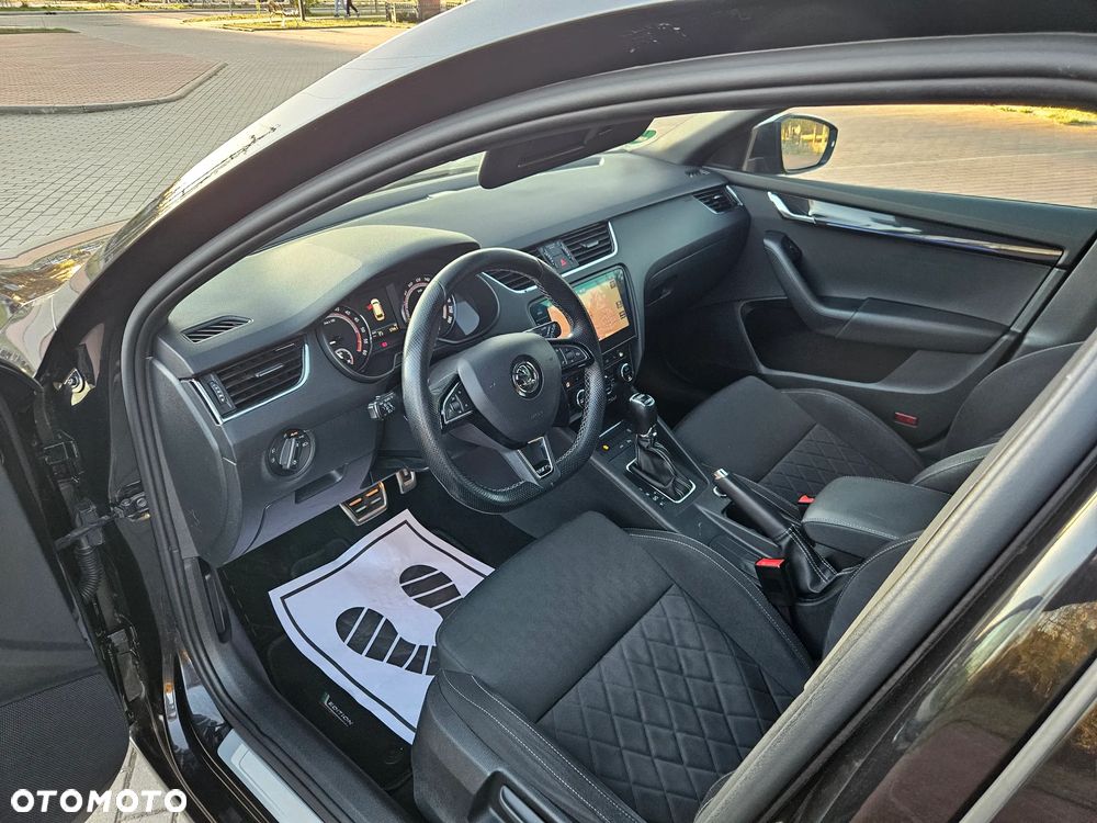 Skoda Octavia 2.0 TDI DSG RS - 10