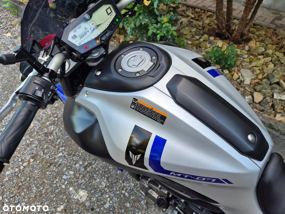 Yamaha MT - 16